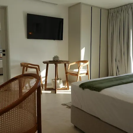 Sirena Bay House And Luxury アパートホテル プロタラス
