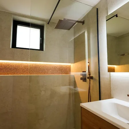 Sirena Bay House And Luxury * Πρωταράς
