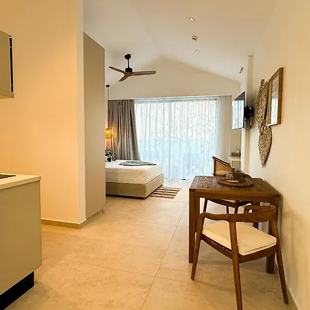 Sirena Bay House And Luxury Πρωταράς