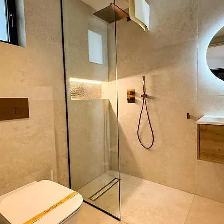 Sirena Bay House And Luxury Ξενοδοχείο με διαμερίσματα *