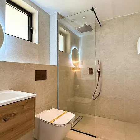 Ξενοδοχείο με διαμερίσματα Sirena Bay House And Luxury