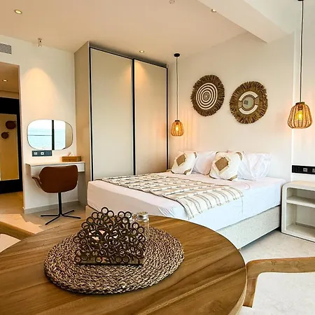 Lejlighedshotel Sirena Bay House And Luxury *
