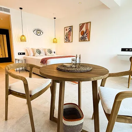 Sirena Bay House And Luxury * Protaras